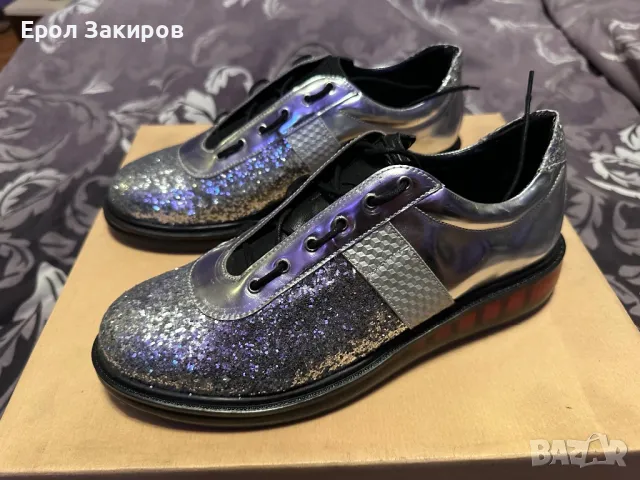 Дамски кецове