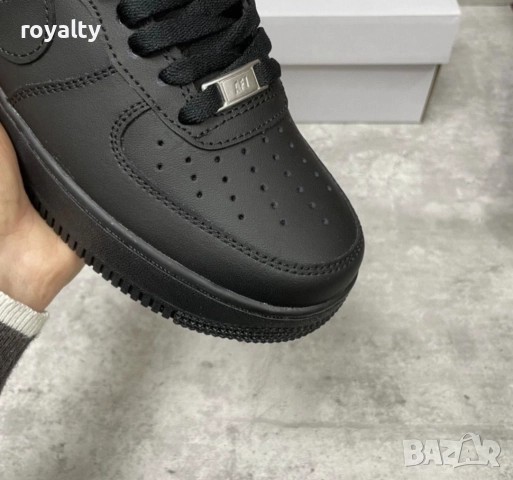 Дамски Маратонки Nike Air Force 1 черно, снимка 5 - Маратонки - 51631440