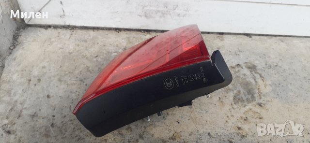 Ляв Вътрешен Стоп Hella  VW Tiguan  2011-2016 Година  Фолксваген Тигуан, снимка 4 - Части - 32580720