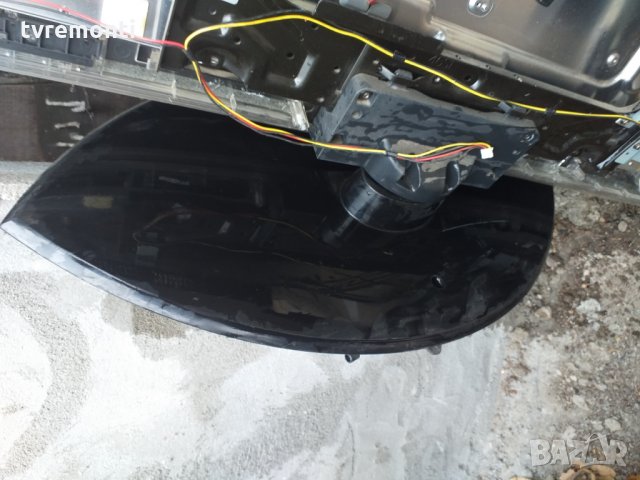 TV стойка Toshiba 46SL733, снимка 3 - Стойки, 3D очила, аксесоари - 26542898