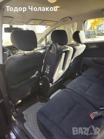 Honda FR-V 2.2, снимка 10 - Автомобили и джипове - 53231487