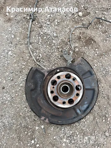 Шенкел главина задна лява за Мерцедес CLS. W219. , снимка 2 - Части - 49509246