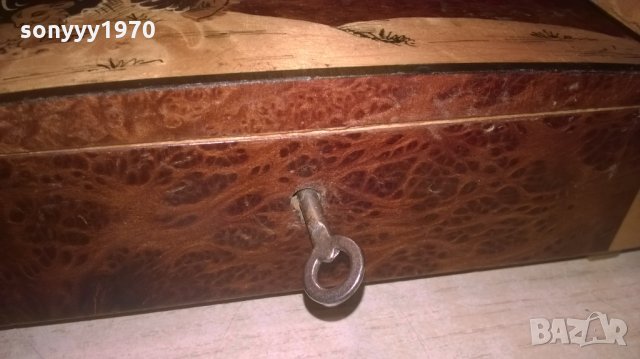 красива кутия с ключ-фурнир и лак-внос швеицария-24х13х7см, снимка 8 - Колекции - 28188390