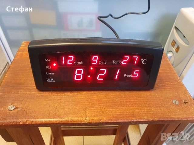 НОВ! Настолен електронен часовник с дата, термометър и аларма. По 25лв./бр., снимка 3 - Други - 51975681