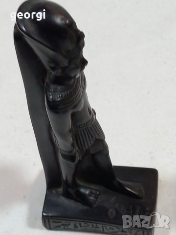 Малка египетска статуя, снимка 1 - Статуетки - 34973772