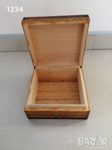 Дървена кутия 13.5 х 13.5 h 6 см. , снимка 5 - Други стоки за дома - 32414565
