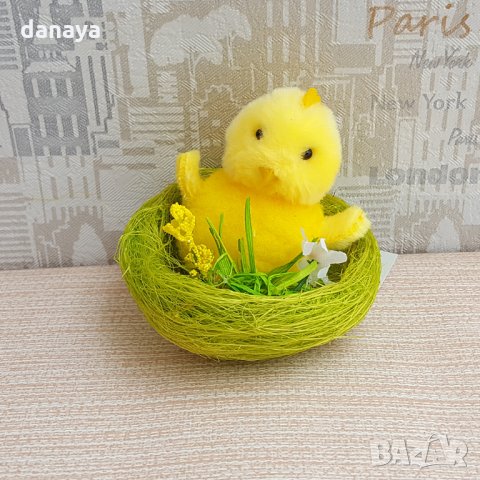 1455 Пиле в гнездо великденска декорация