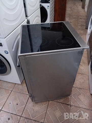 Иноксова свободно стояща печка с керамичен плот Бош Bosch с две години гаранция!, снимка 9 - Печки, фурни - 53001933