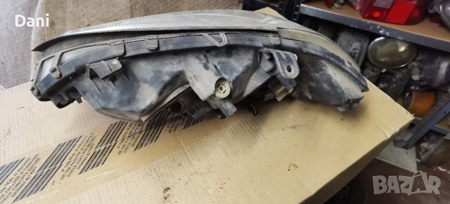 десен фар за Opel Zafira A/Опел Зафира А, снимка 2 - Части - 38605079