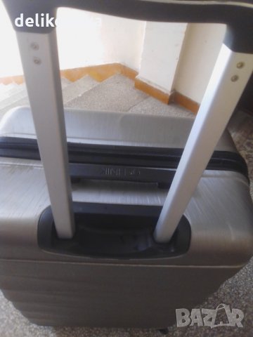 Три куфара карета с 4 колелца, снимка 3 - Куфари - 29568909