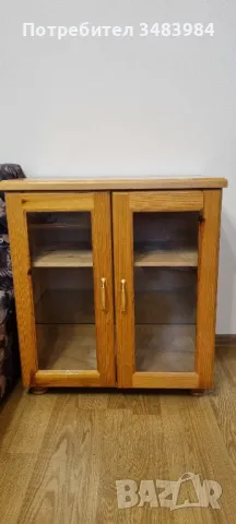 Шкаф витрина, снимка 1