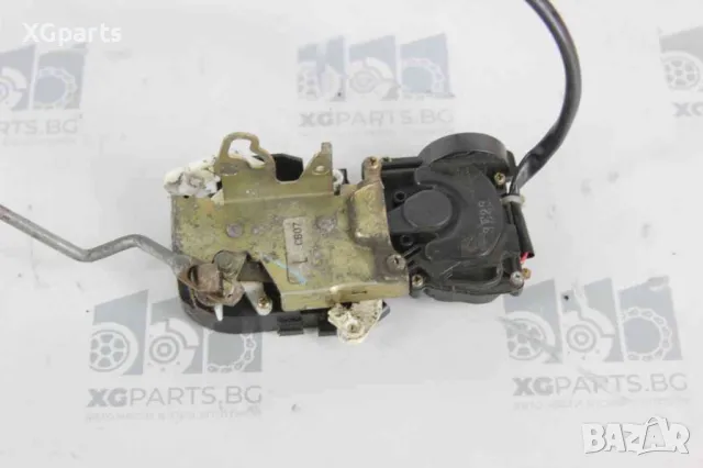 Брава врата предна дясна за Mazda Premacy (1999-2005), снимка 3 - Части - 48537781