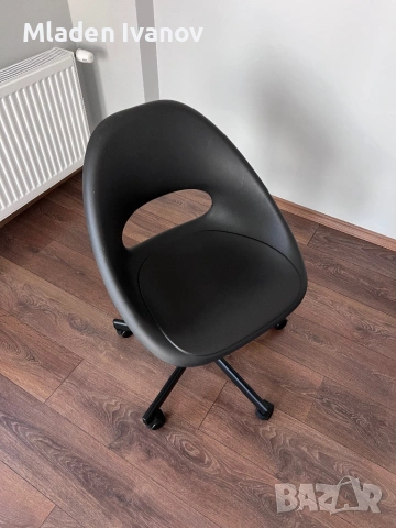Продавам малък офис стол IKEA - ELDBERGET/MALSKAR, снимка 3 - Столове - 53397542