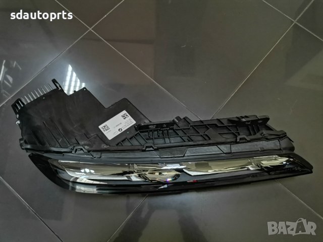 Десен Горен Фар BMW G70 i7 Crystal Swarovski Кристал Сваровски 9879936, снимка 3 - Части - 43085820