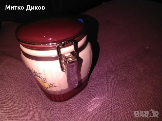 Захарница с метална затварачка керамична отлична, снимка 3 - Аксесоари за кухня - 50414208