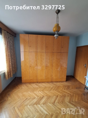 Продавам четирикрилен лакиран гардероб 🧥👗🌲Бял бор🌲, снимка 15 - Гардероби - 52580160