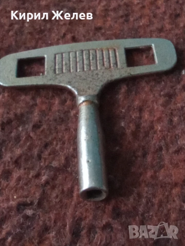 Ключ за стенен часовник 52056, снимка 7 - Антикварни и старинни предмети - 53137459