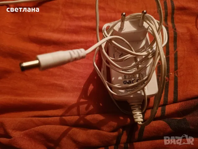 захранващ адаптер , снимка 2 - Кабели и адаптери - 49268734