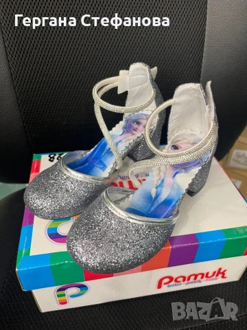 Детски обувки на ток с Ана и Елза, снимка 2 - Детски обувки - 50582047