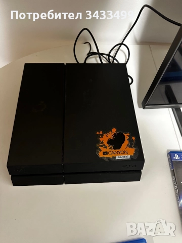 PS4 1TB 2 джойстика - 8 игри