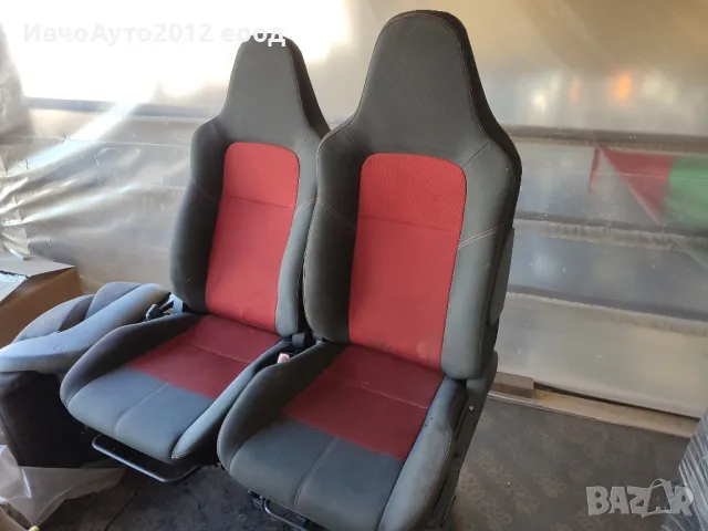 Седалки спортни оригинални Renault master, снимка 2 - Части - 48504282