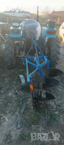 Продава се трактор шениун4х4 