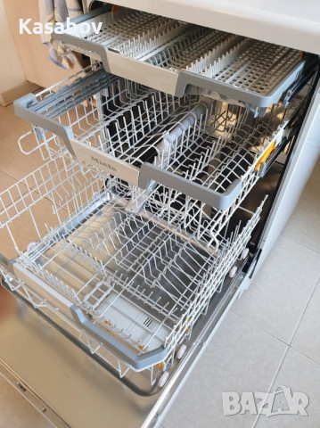 Съдомиялна Miele - Auto Open - 14 Комплекта - Свободностояща, снимка 4 - Съдомиялни - 53449250