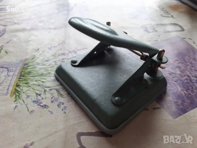 ✅ПЕРФОРАТОР ЗА ХАРТИЯ - АПК МАРИЦА - КОСТЕНЕЦ ❗, снимка 2 - Ученически пособия, канцеларски материали - 50286749