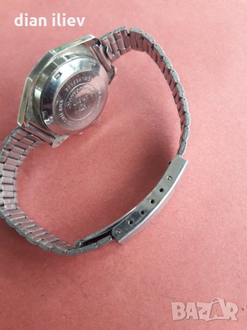 Стар дамски механичен часовник -Ориент, снимка 5 - Антикварни и старинни предмети - 26579534