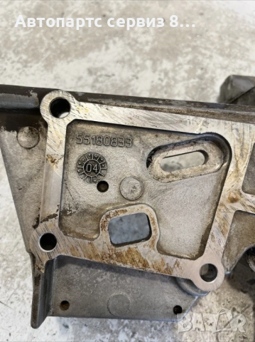 Държач конзола на двигателя за Alfa Romeo 156 2005 1.9 M-Jet Оригинален 55180833 937A5000, снимка 2 - Части - 53068474