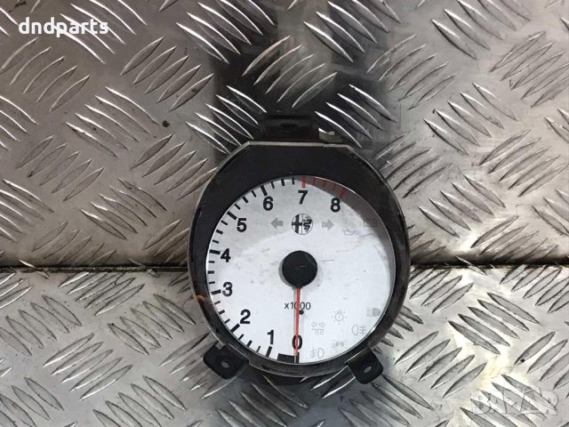 Оборотомер Alfa Romeo 156,2000г.