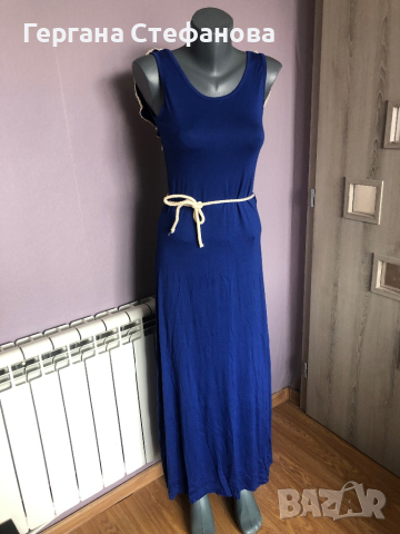 Изчистена дълга рокля в цвят турско синьо в перфектно състояние с ефектен гръб размер S Цена 30лв, снимка 1 - Рокли - 40358188