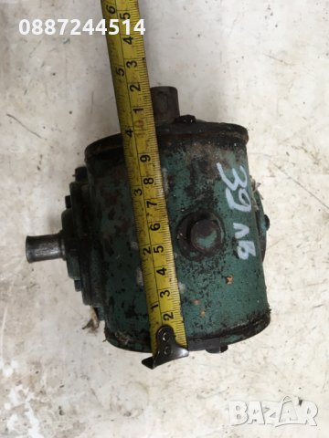 Редуктор, снимка 2 - Резервни части за машини - 28621914
