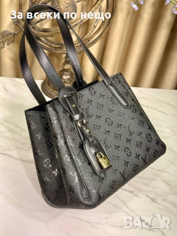 Louis Vuitton Дамска Чанта Луис Витон - Налични Различни Цветове Код E1138, снимка 13 - Чанти - 52658470