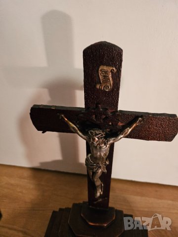 Голям старинен православен настолен кръст, настолно разпятие Исус Христос за параклис  за църва , снимка 2 - Антикварни и старинни предмети - 43901215