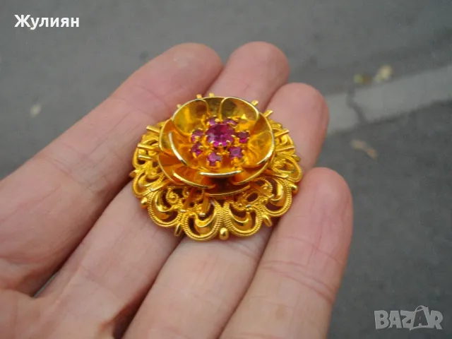 СТАРА ПОЗЛАТЕНА БРОШКА , снимка 2 - Антикварни и старинни предмети - 47547312