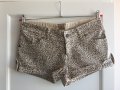 Къси панталонки BERSHKA, size 26, дънков плат, леопардови шарки, много запазени