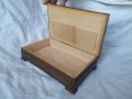 Дървена кутийка - ръчно резбована, снимка 3