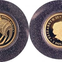 2 долара юбилейна Златна монета "Световно по футбол 2010", снимка 1 - Нумизматика и бонистика - 34634097