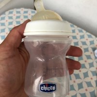 Chicco-бутилки за бебе/мляко, снимка 11 - Прибори, съдове, шишета и биберони - 37871160