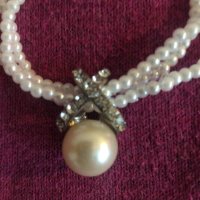 Колие и обици с перли, снимка 5 - Бижутерийни комплекти - 43829636