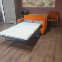 Оранжев диван от плат двойка с функция сън, снимка 2 - Дивани и мека мебел - 43290407