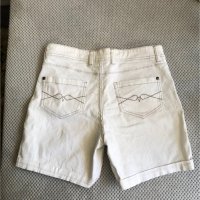 Бели къси дънкови панталони, снимка 13 - Къси панталони и бермуди - 37131370
