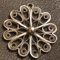 Стара сребърна висулка филигранна изработка, снимка 3 - Колиета, медальони, синджири - 43840310