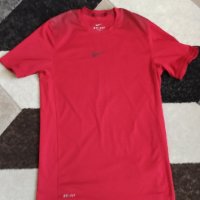 Nike червена тениска размер S, снимка 3 - Тениски - 36806201