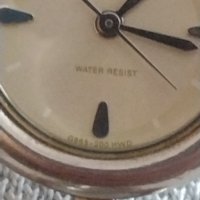Елегантен дамски часовник Q/Q QUARTZ WATER RESISTANT красив стилен дизайн 41761, снимка 2 - Дамски - 43893289