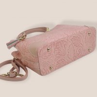 Дамска чанта от естествена кожа с ефектна щампа в розово, снимка 5 - Чанти - 34676979