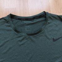 Тениска Nike PRO, снимка 6 - Тениски - 44085424
