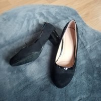 Обувки , снимка 3 - Дамски обувки на ток - 42960001