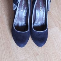 Продавам дамски обувки JENNIKA, снимка 1 - Дамски обувки на ток - 28560831